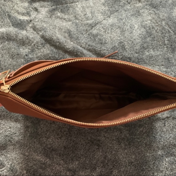 SOLD - ELKIE The Aberdeen – Saddle Diaper Bag - Picture 8 of 11